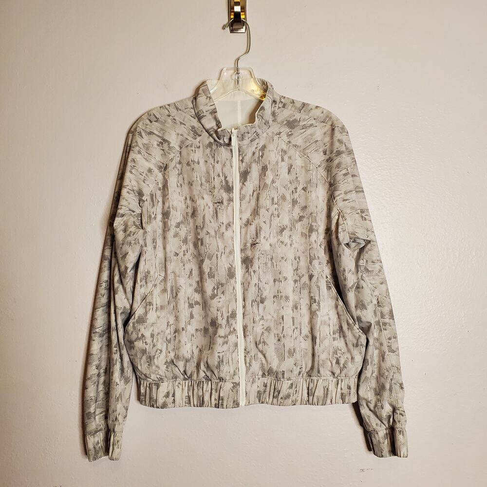 Lululemon Bombs Away Reversible Jacket Gray White Size 8 Athleisure Sporty Gym